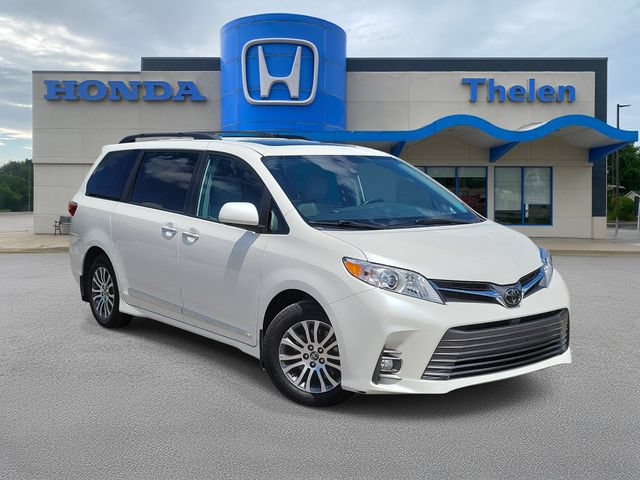 Used 2020 Toyota Sienna XLE w/ XLE Navigation Package FWD image 1