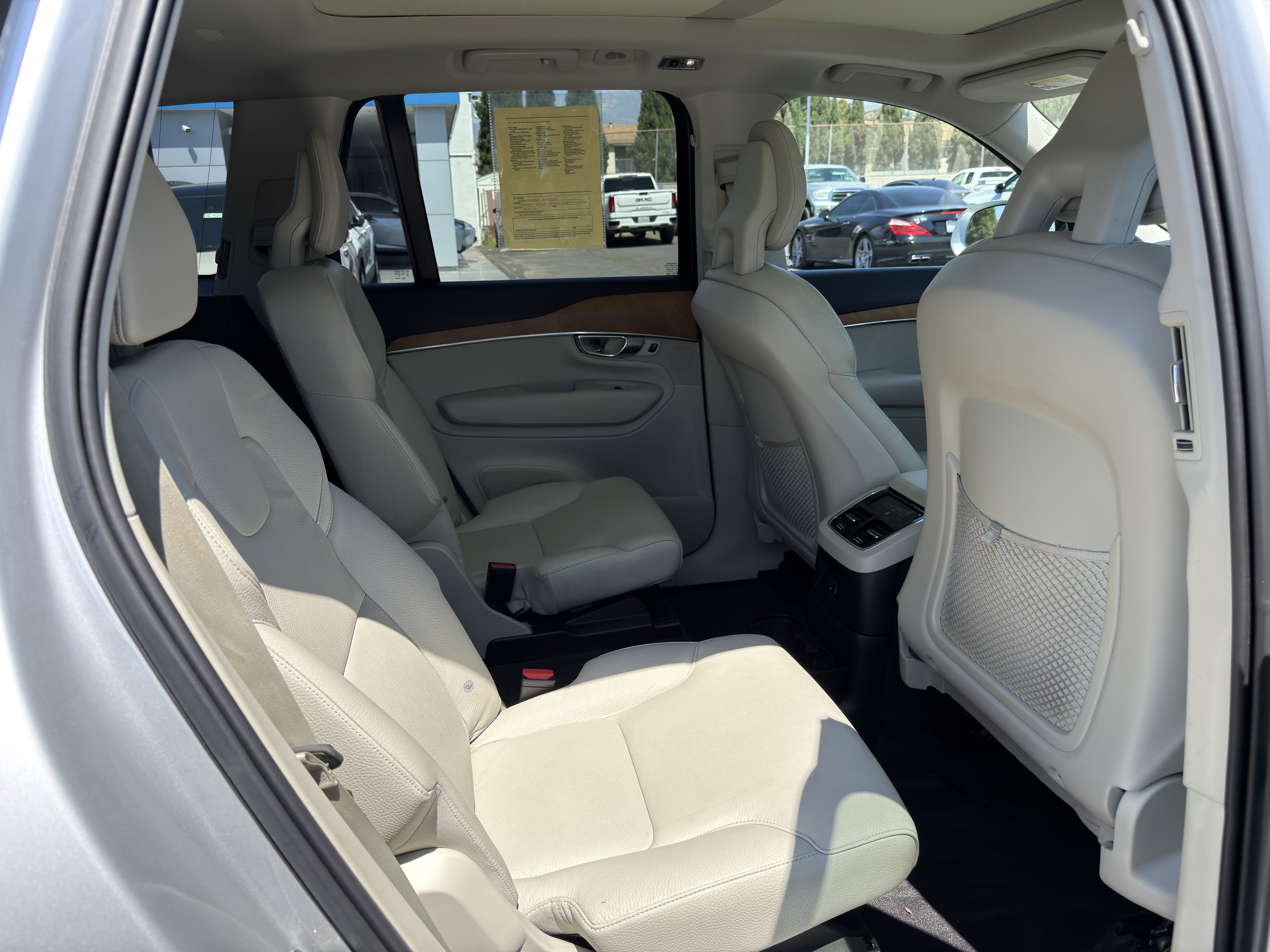 Used 2021 Volvo XC90 T8 Inscription Expression w/ Advanced Package AWD/4WD image 12