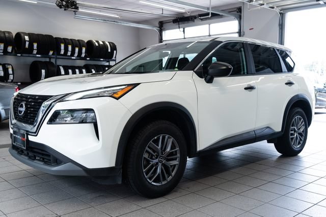 Used 2023 Nissan Rogue S AWD/4WD image 3