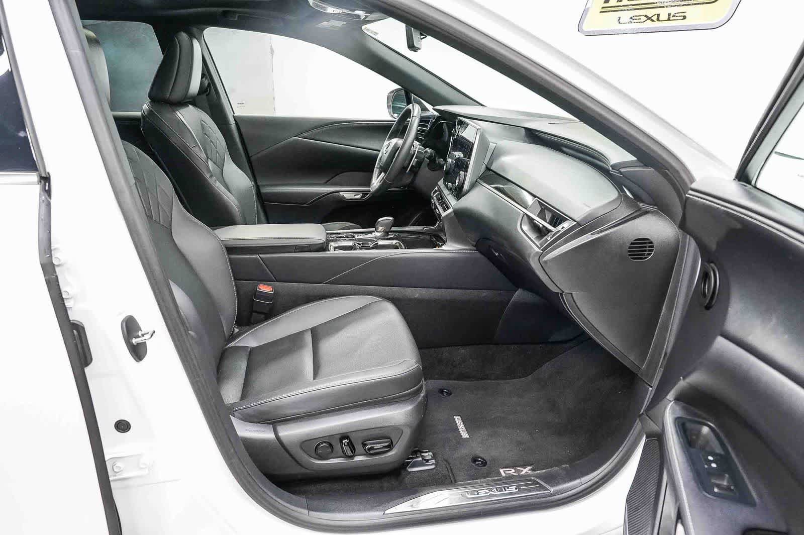 Used 2024 Lexus RX 350 FWD w/ Technology Package image 17