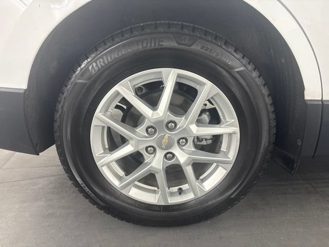 Used 2023 Chevrolet Equinox LT FWD image 9