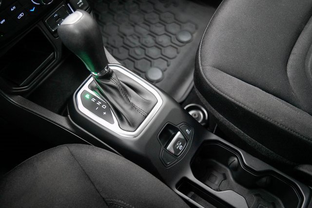 Used 2021 Jeep Renegade Latitude image 22