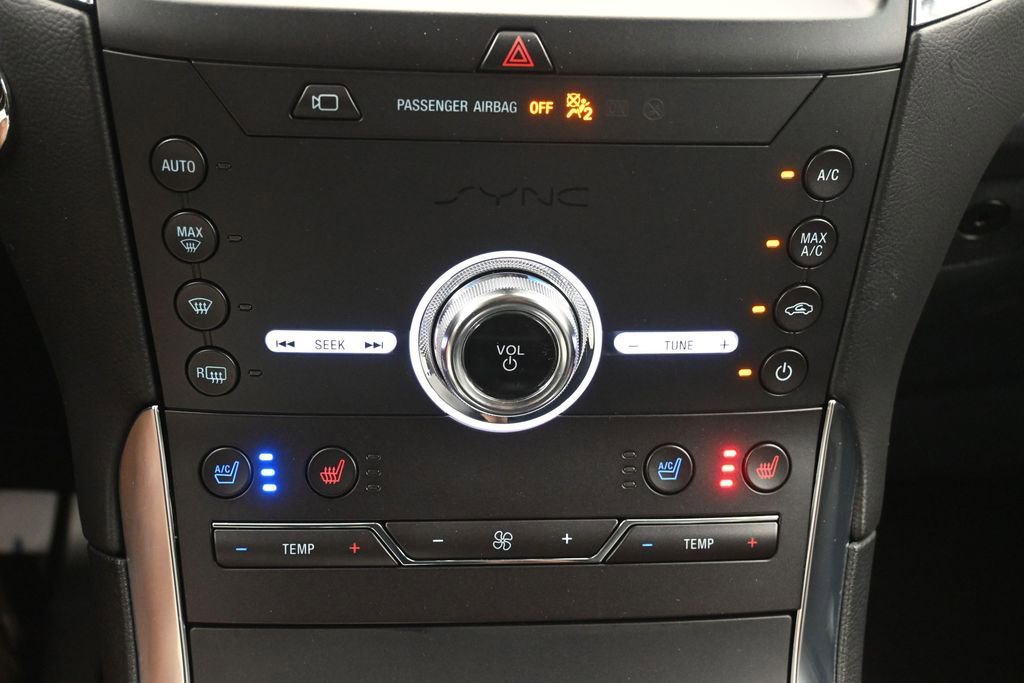 Used 2020 Ford Edge Titanium w/ Equipment Group 301A AWD/4WD image 13