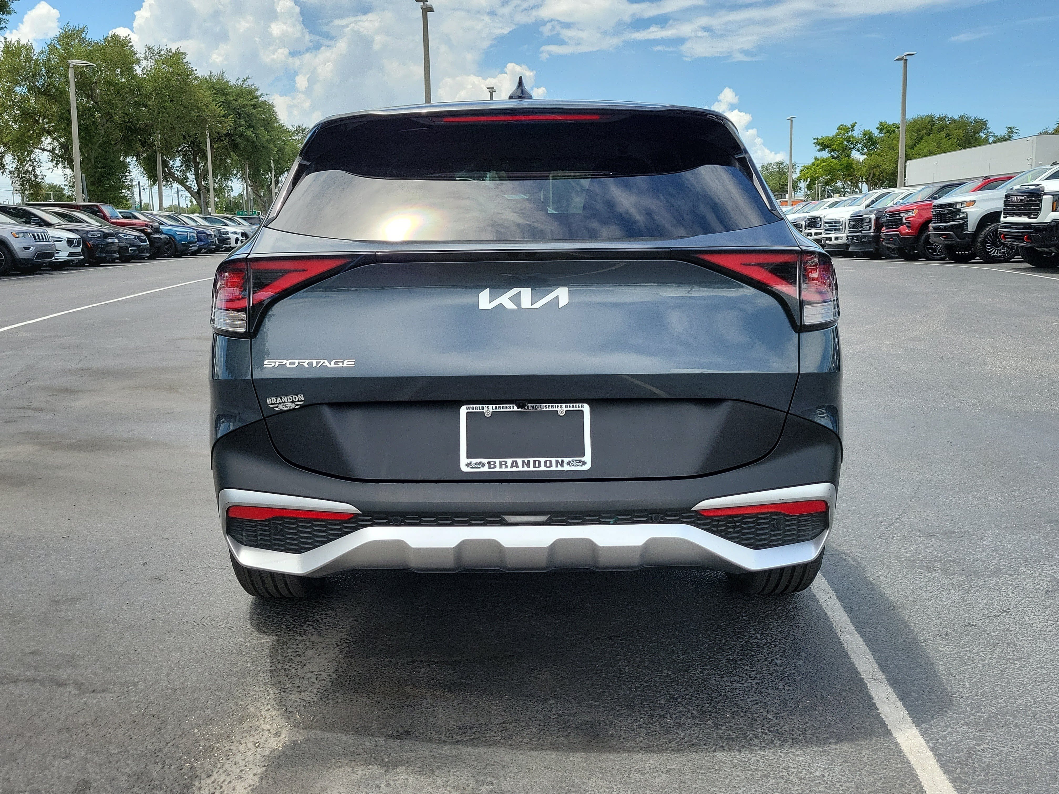 Used 2024 Kia Sportage EX FWD image 8