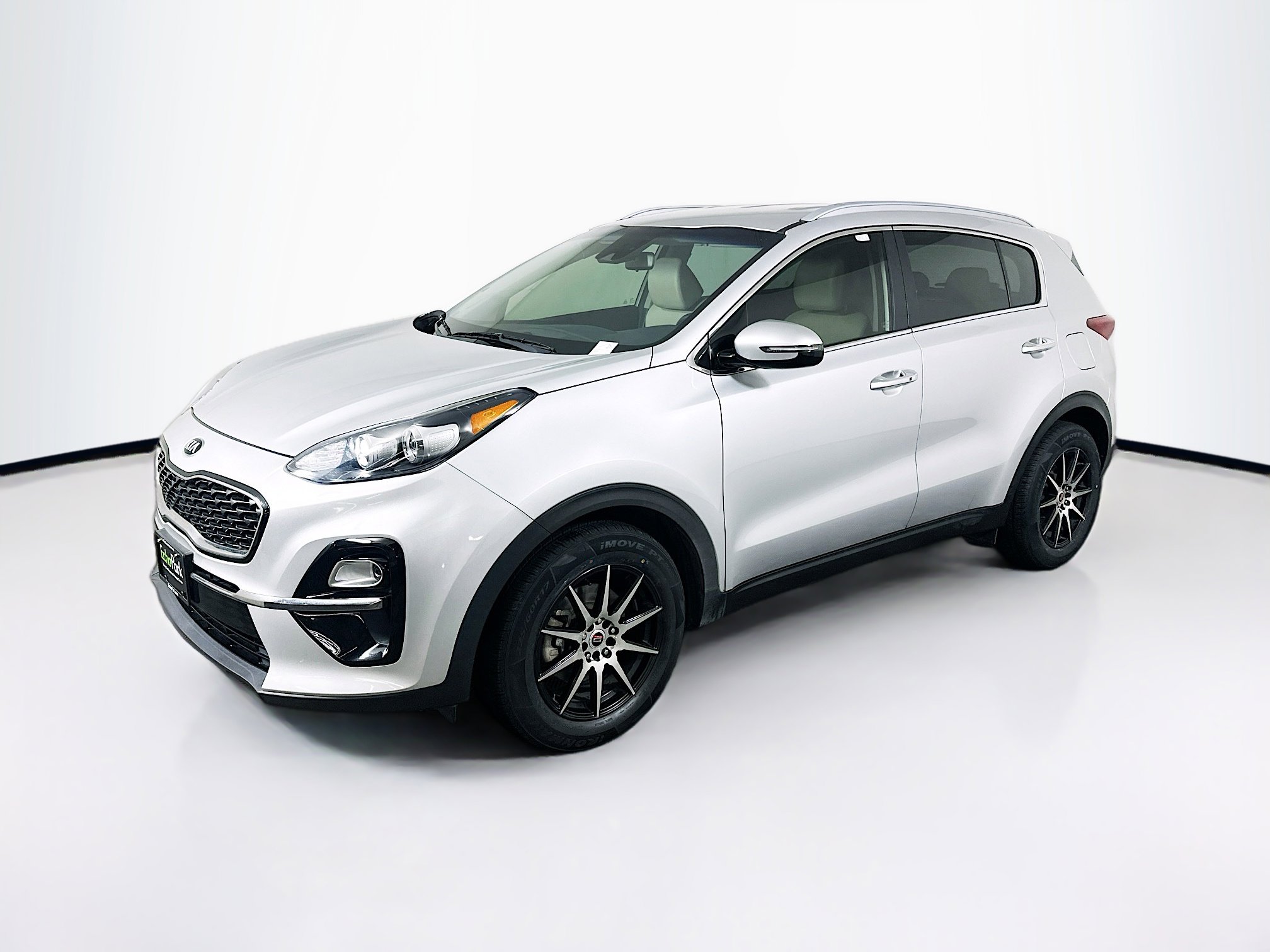 Used 2020 Kia Sportage EX image 3