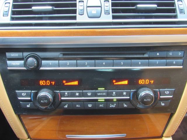 Used 2013 BMW ALPINA B7 xDrive w/ Driver Assistance Pkg image 42