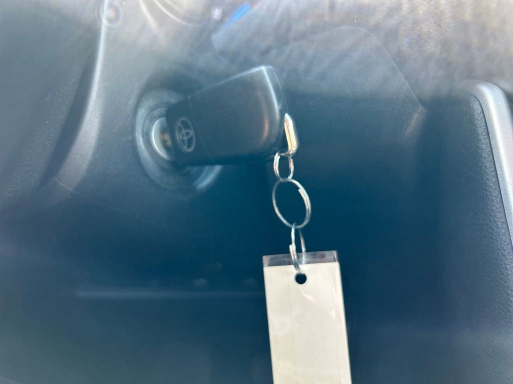 Certified 2021 Toyota RAV4 LE AWD/4WD image 25