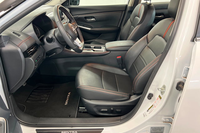 Used 2025 Nissan Sentra SR w/ SR Premium Package image 17