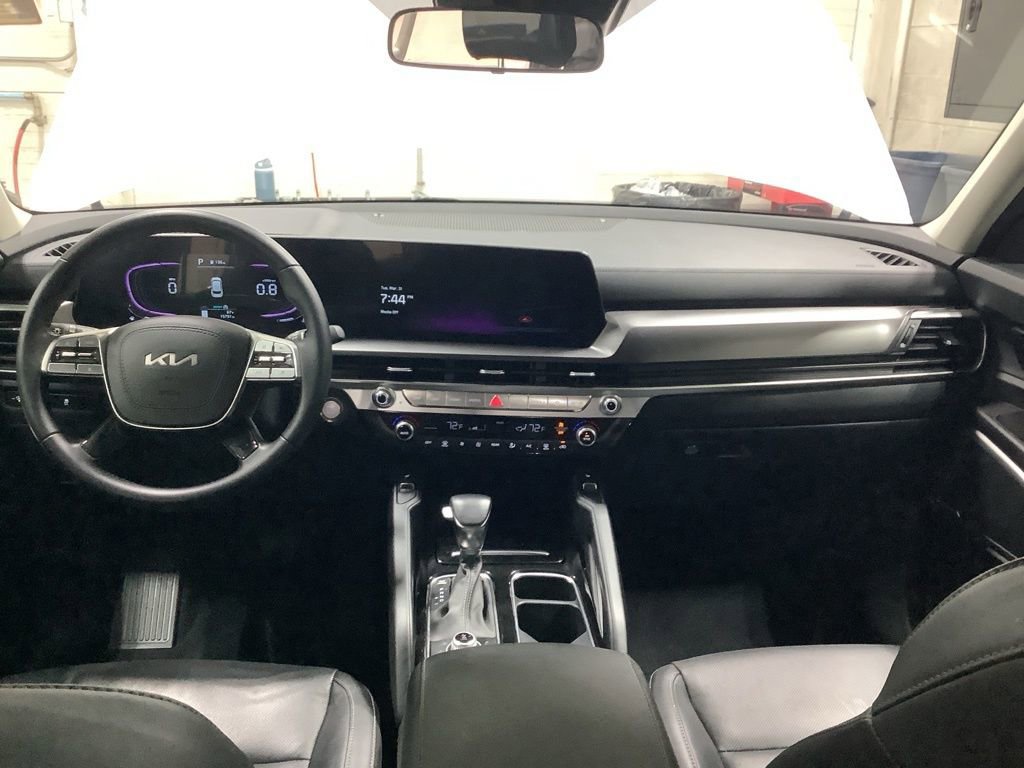 Used 2023 Kia Telluride S image 7