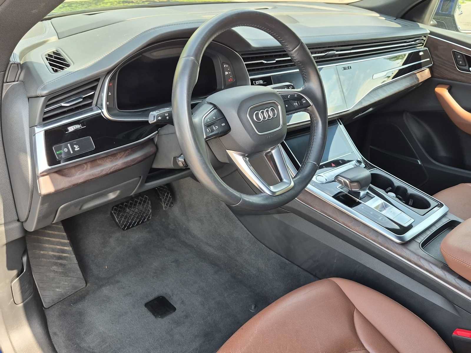 Used 2019 Audi Q8 Prestige w/ Year 1 Package AWD/4WD image 10