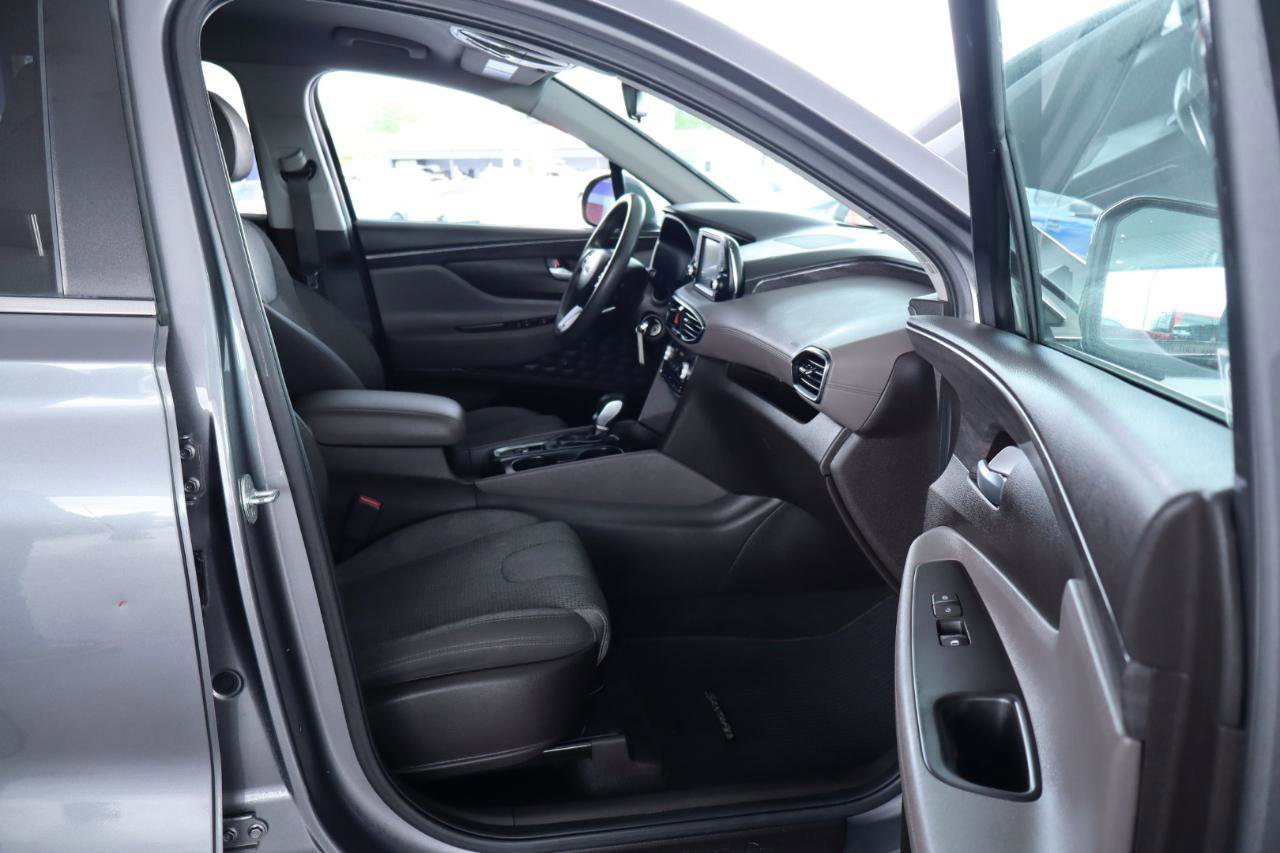 Used 2020 Hyundai Santa Fe SE image 34