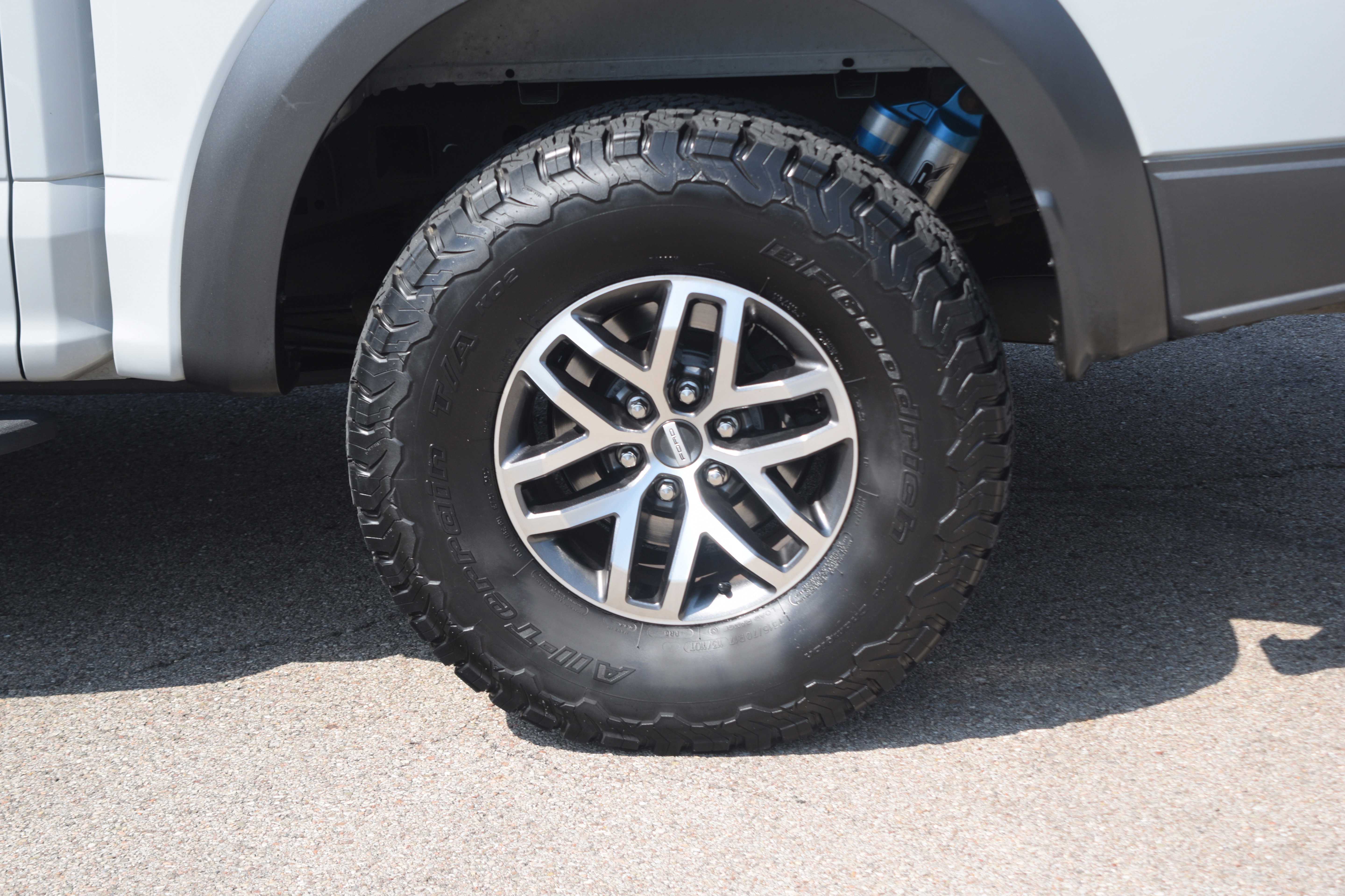 Used 2017 Ford F150 Raptor w/ Equipment Group 801A Mid image 31