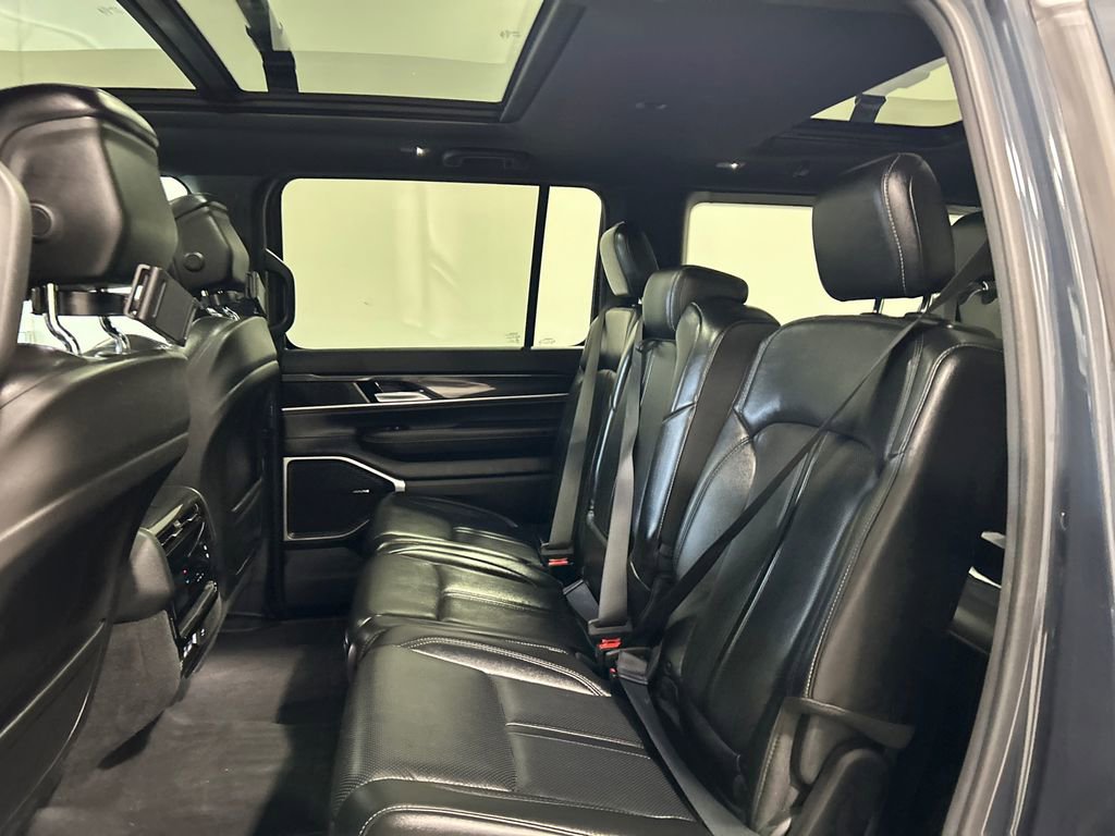 Used 2022 Jeep Wagoneer Series I w/ Premium Group I AWD/4WD image 35