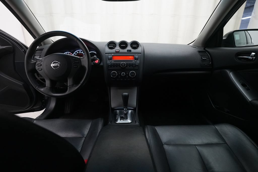 Used 2010 Nissan Altima 2.5 SL w/ SL Pkg FWD image 5