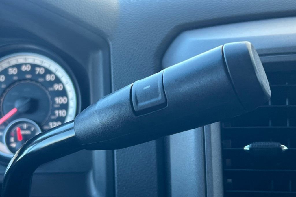 Used 2013 RAM 2500 Tradesman w/ Chrome Appearance Group image 16