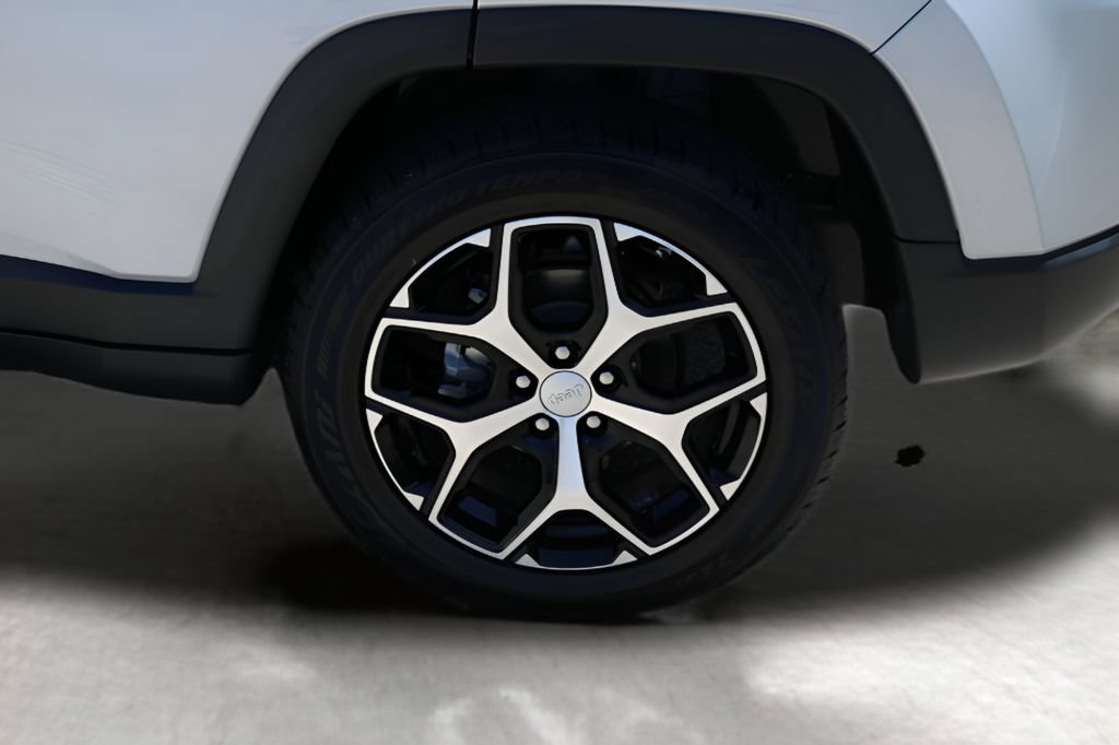 Used 2024 Jeep Compass Limited AWD/4WD image 9