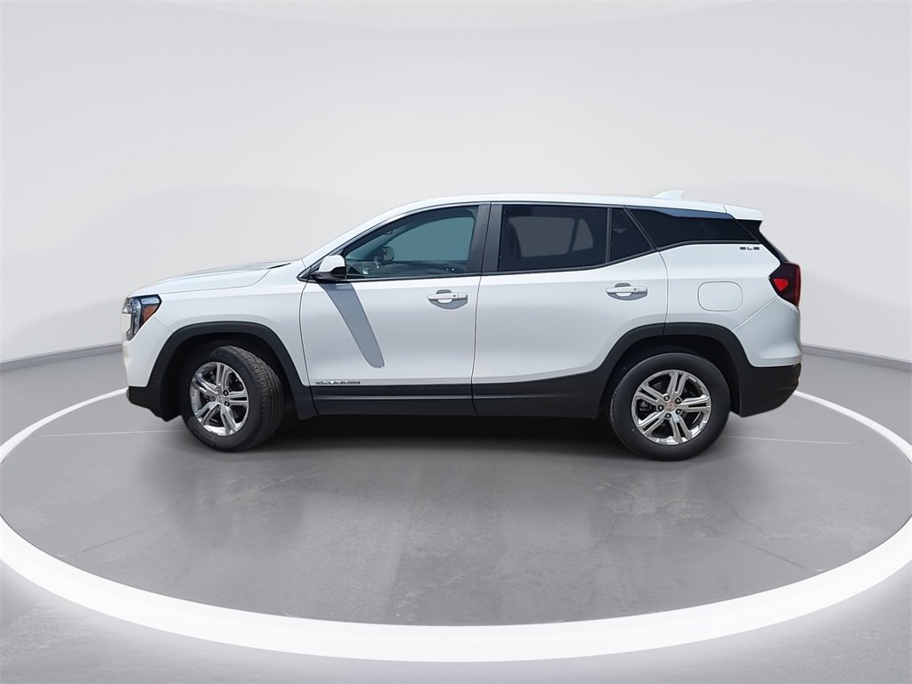 Used 2024 GMC Terrain SLE image 5