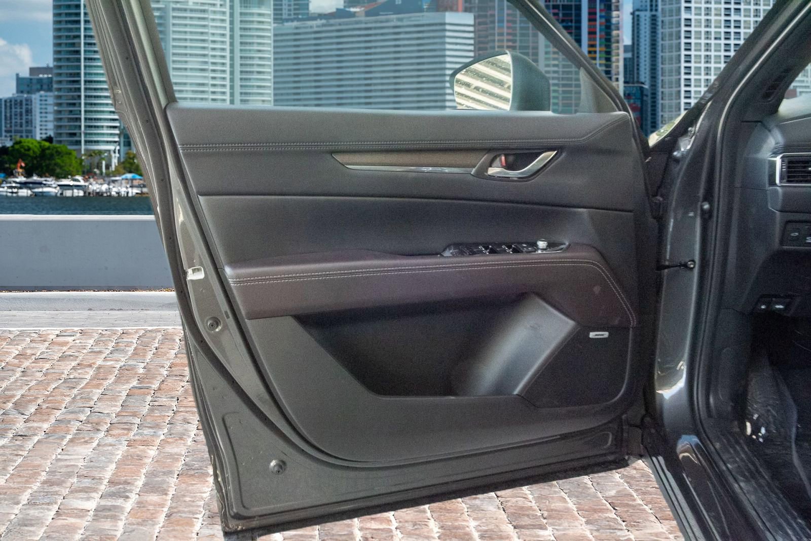 Used 2025 MAZDA CX-5 Signature image 14