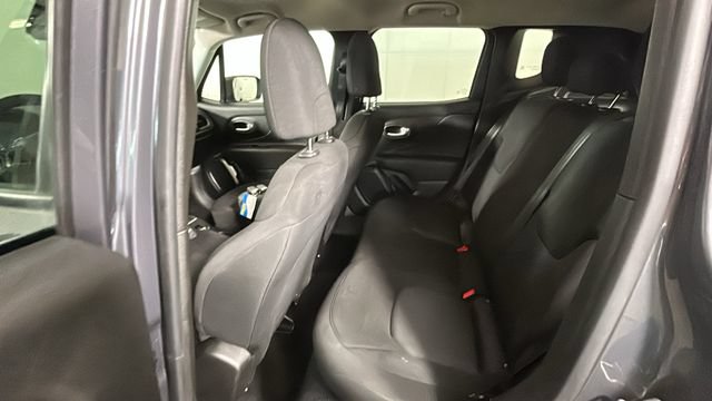 Used 2023 Jeep Renegade Latitude AWD/4WD image 26