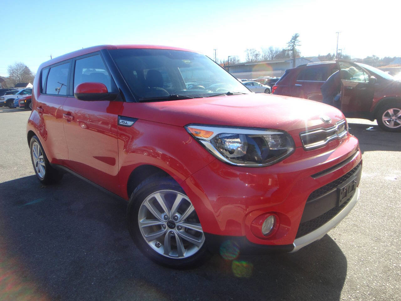 Used 2017 Kia Soul + FWD image 3