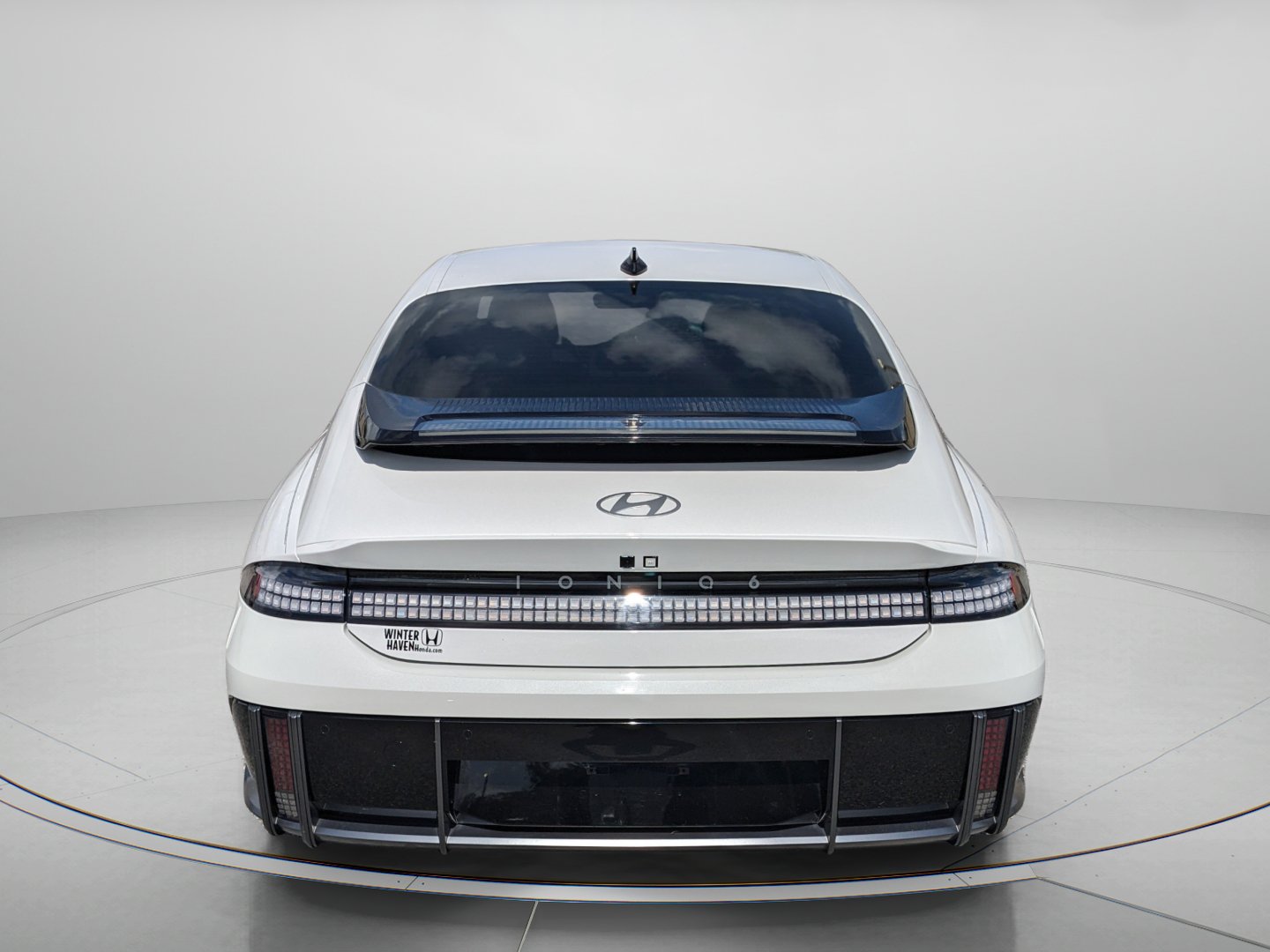 Used 2023 Hyundai Ioniq 6 SE RWD image 7