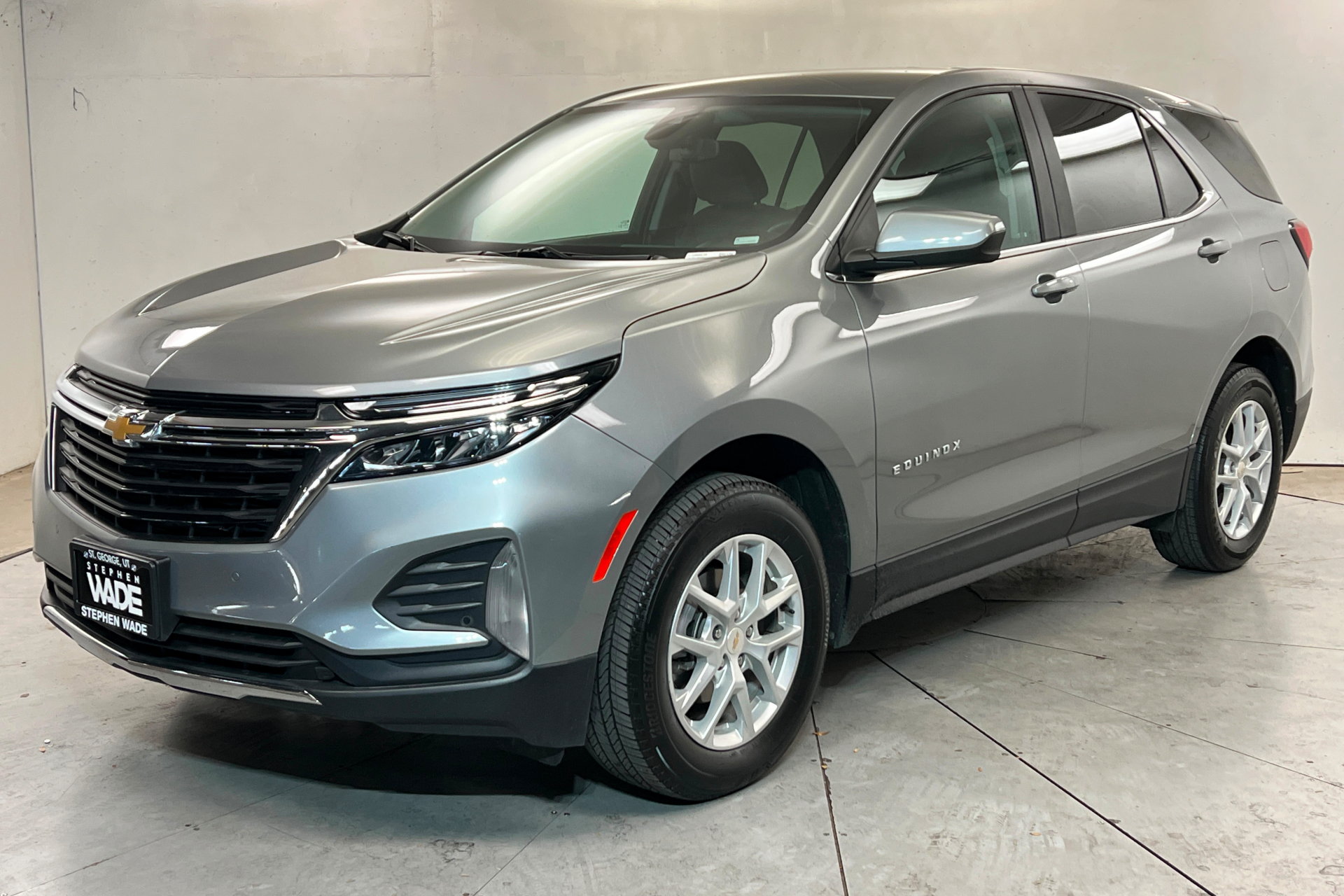 Used 2024 Chevrolet Equinox LT AWD/4WD image 1