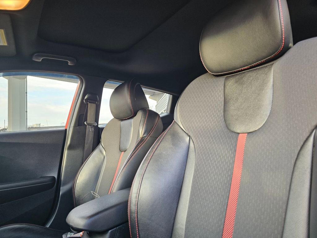 Used 2021 Hyundai Veloster Turbo image 23