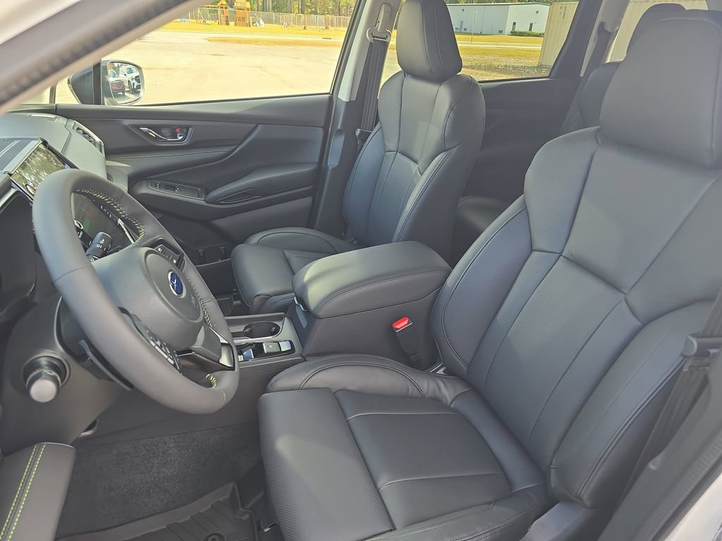 Certified 2025 Subaru Ascent Bronze Edition AWD/4WD image 11