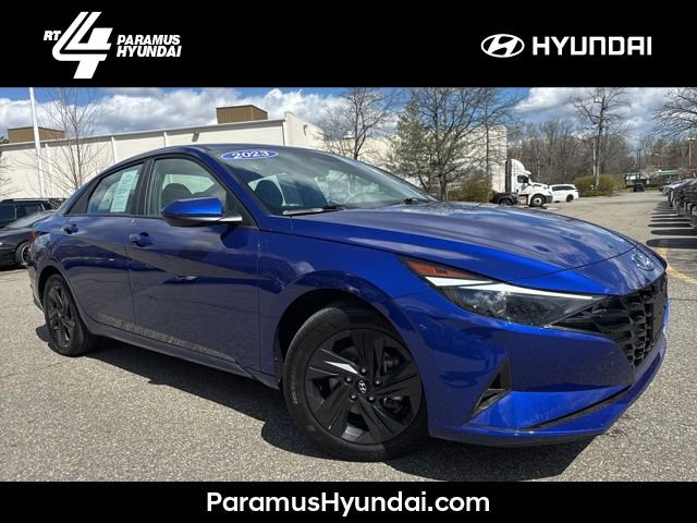 Used 2023 Hyundai Elantra SEL w/ Cargo Package image 1