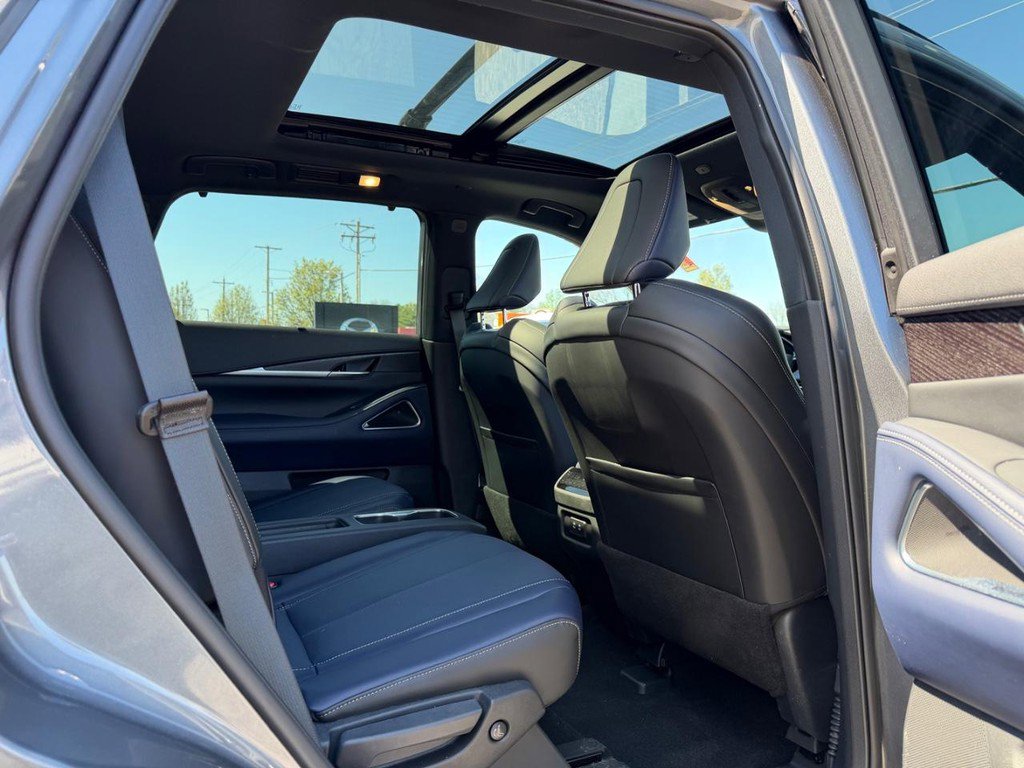 Used 2026 INFINITI QX60 Sport w/ Dark Cargo Package AWD/4WD image 10