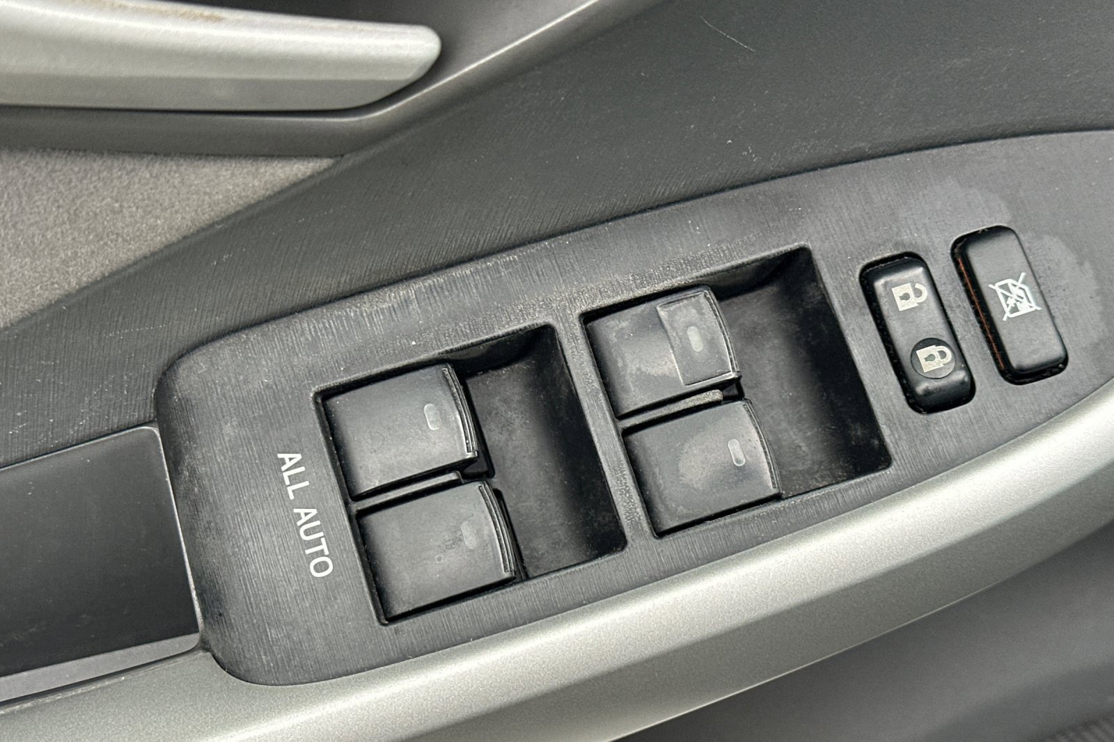 Used 2010 Toyota Prius Two image 12