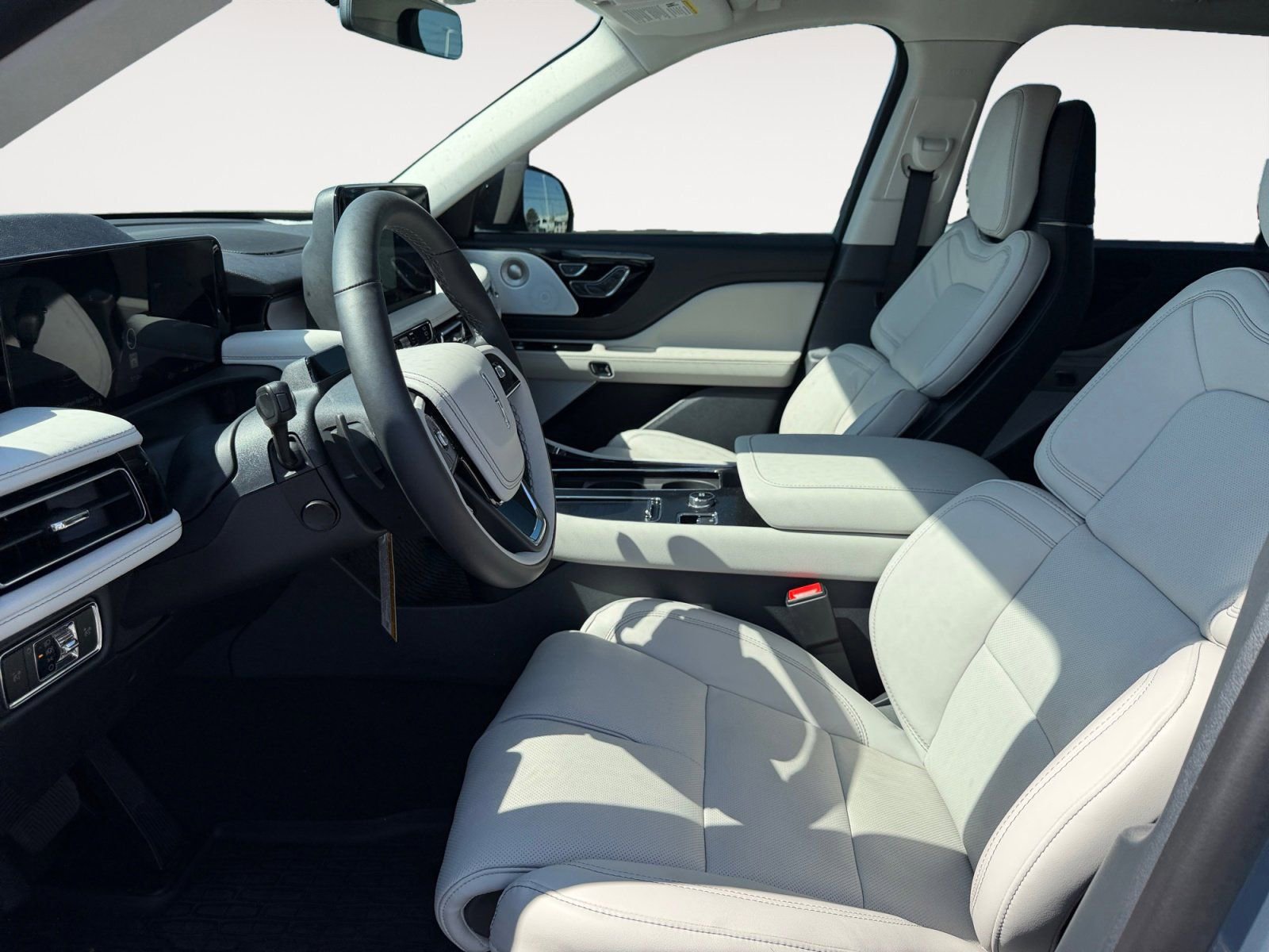 New 2026 Lincoln Aviator Reserve image 9