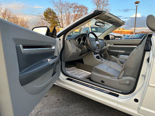 Used 2008 Chrysler Sebring Limited FWD image 12