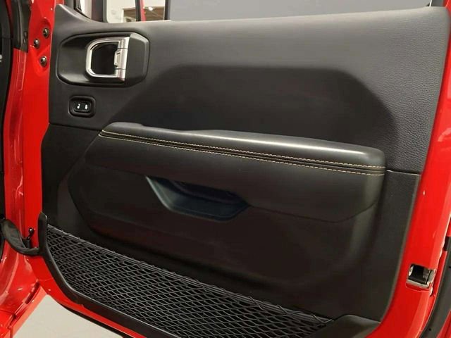 Used 2025 Jeep Wrangler Unlimited Sahara w/ Safety Group image 82