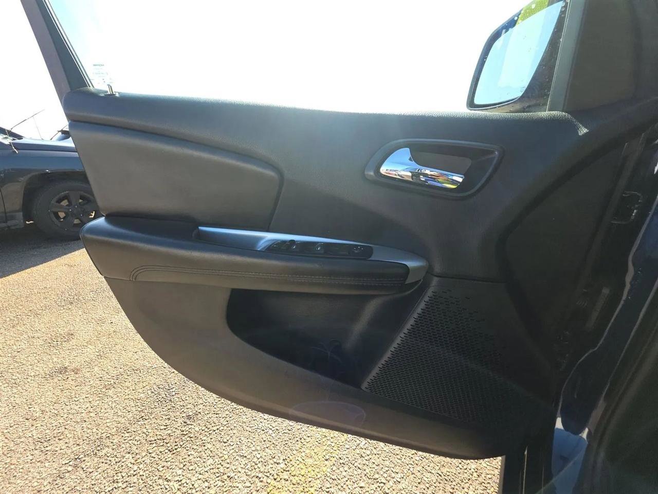 Used 2017 Dodge Journey SE image 15