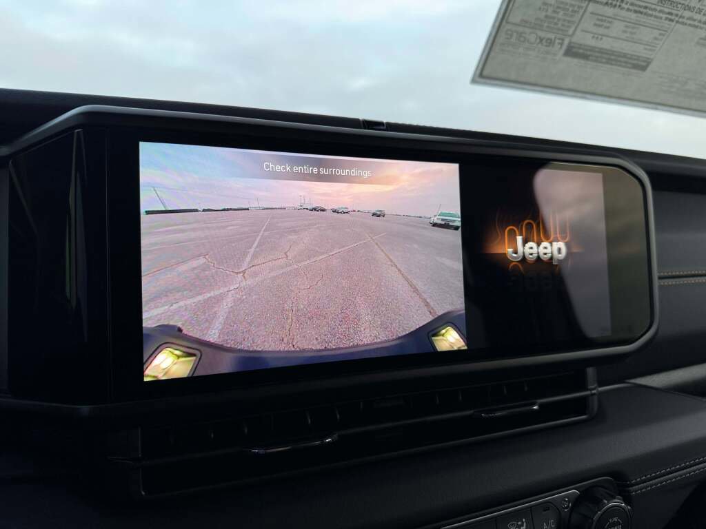 New 2026 Jeep Gladiator Sport image 31