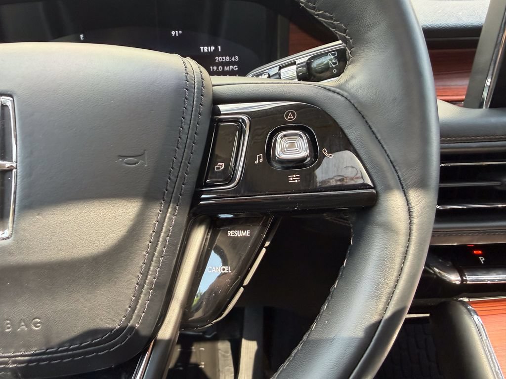 Used 2023 Lincoln Aviator Reserve w/ Elements Package Plus AWD/4WD image 45