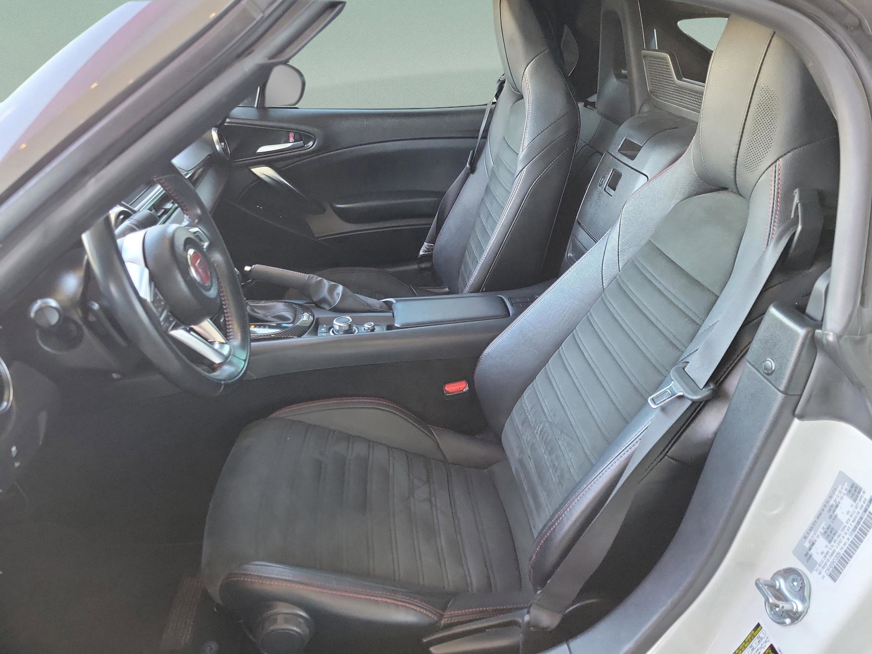 Used 2017 FIAT 124 Spider Abarth image 25