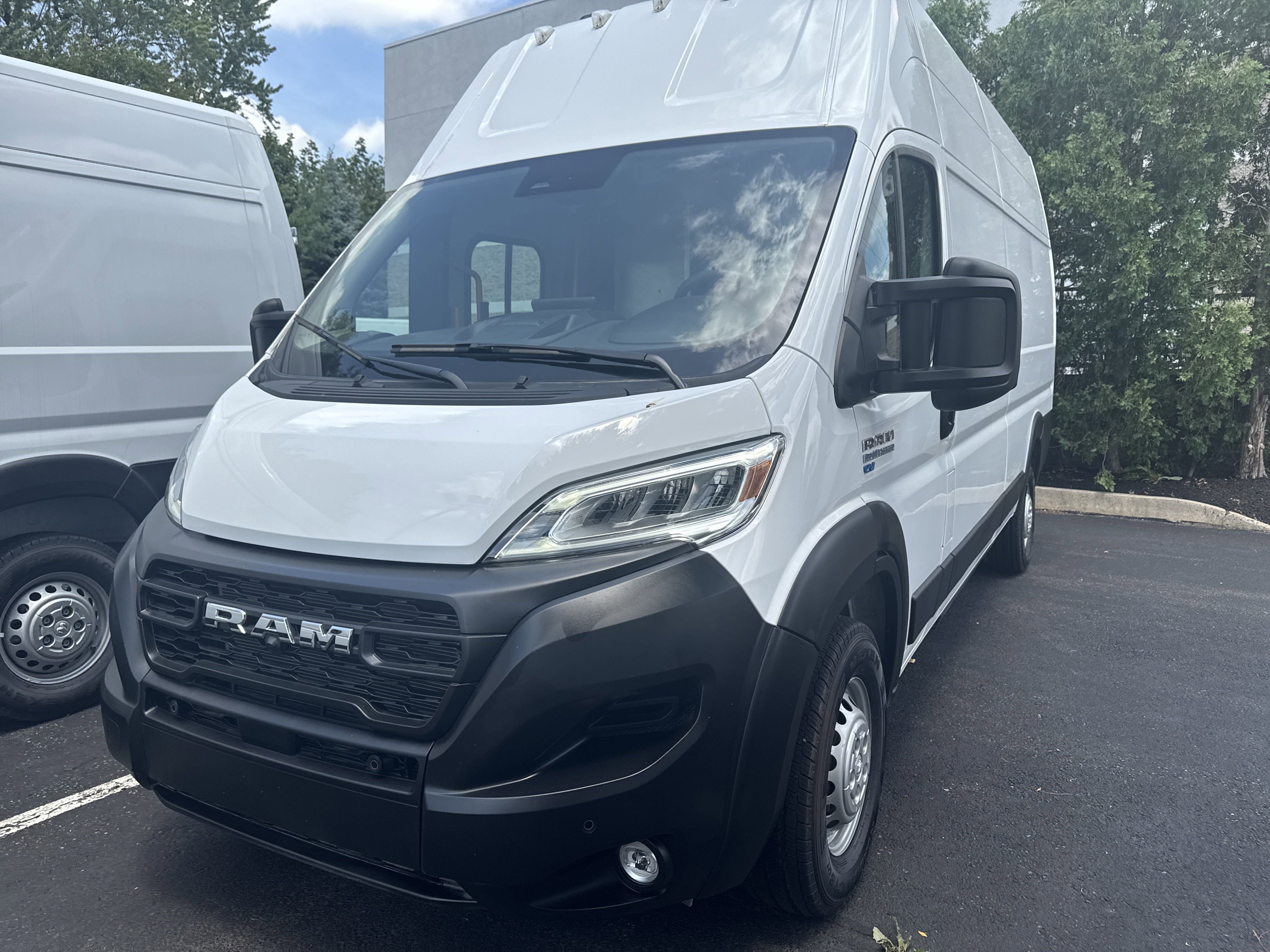 Used 2024 RAM ProMaster 3500 w/ Delivery Van Package image 3