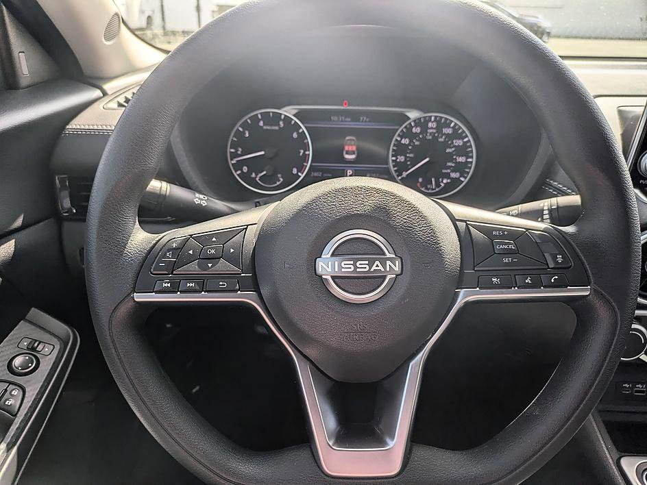 Used 2025 Nissan Sentra SV image 18