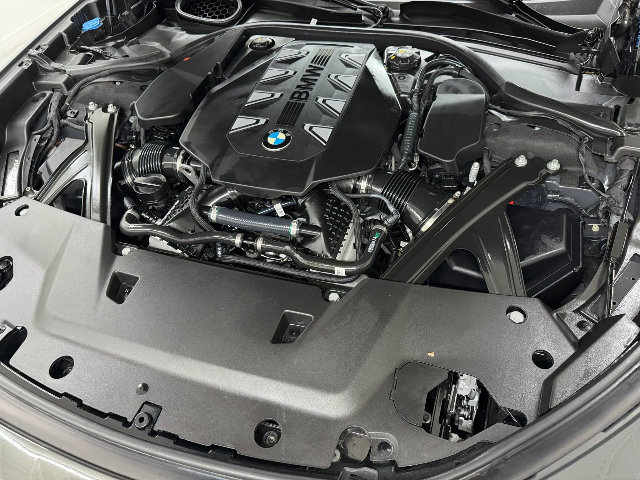 Used 2024 BMW 760i xDrive AWD/4WD image 58