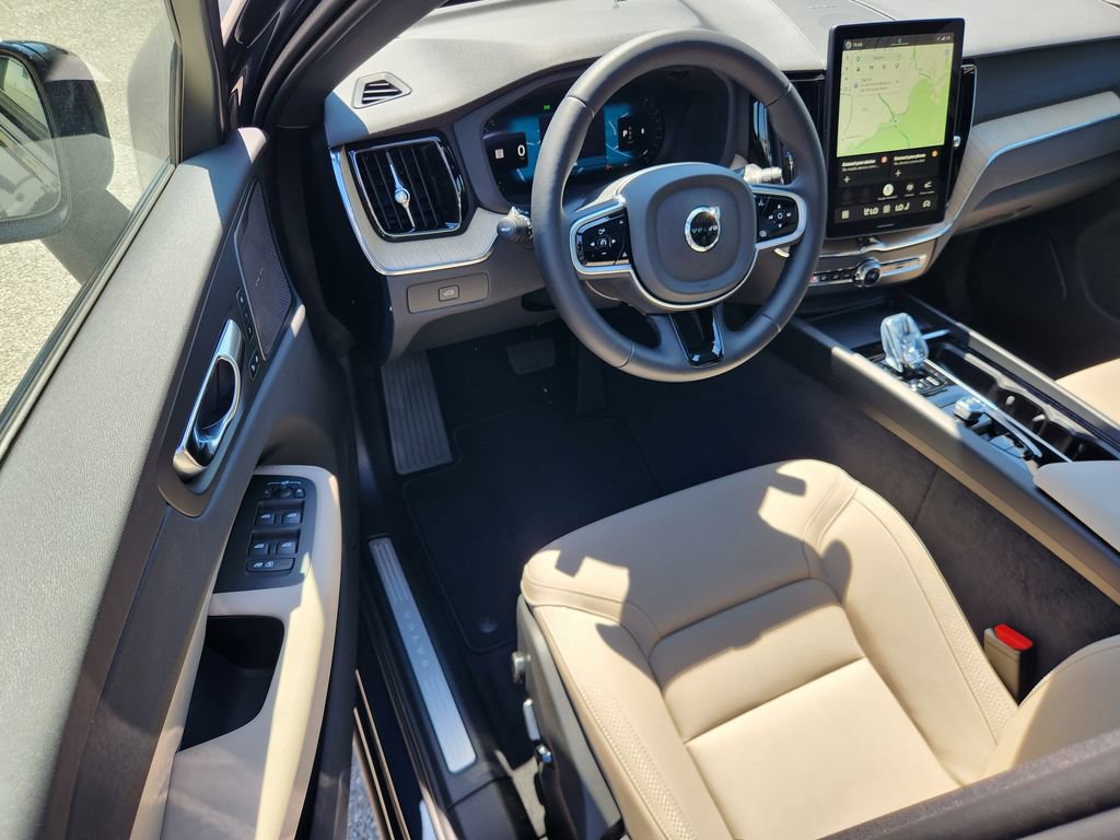 New 2026 Volvo XC60 B5 Plus w/ Protection Package Premier AWD/4WD image 15