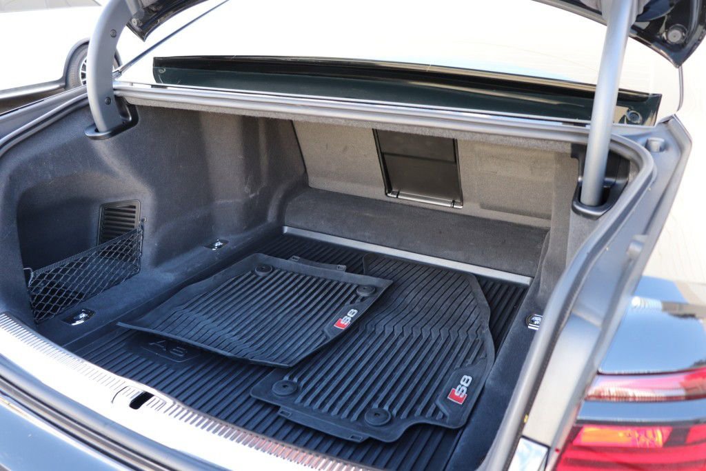 Used 2023 Audi S8 AWD/4WD image 26