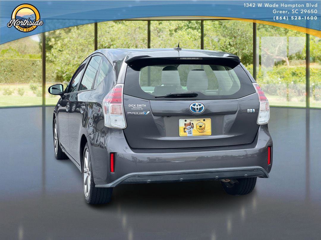 Used 2016 Toyota Prius V Five FWD image 7