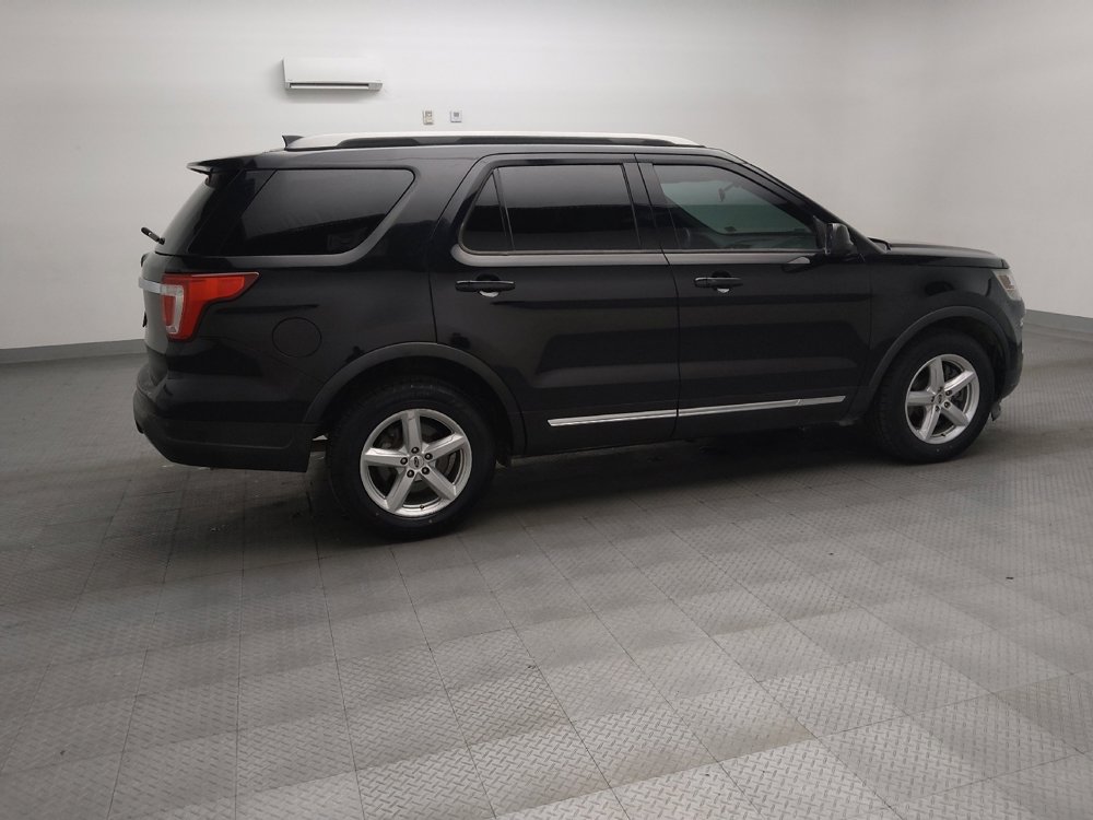 Used 2019 Ford Explorer XLT FWD image 10