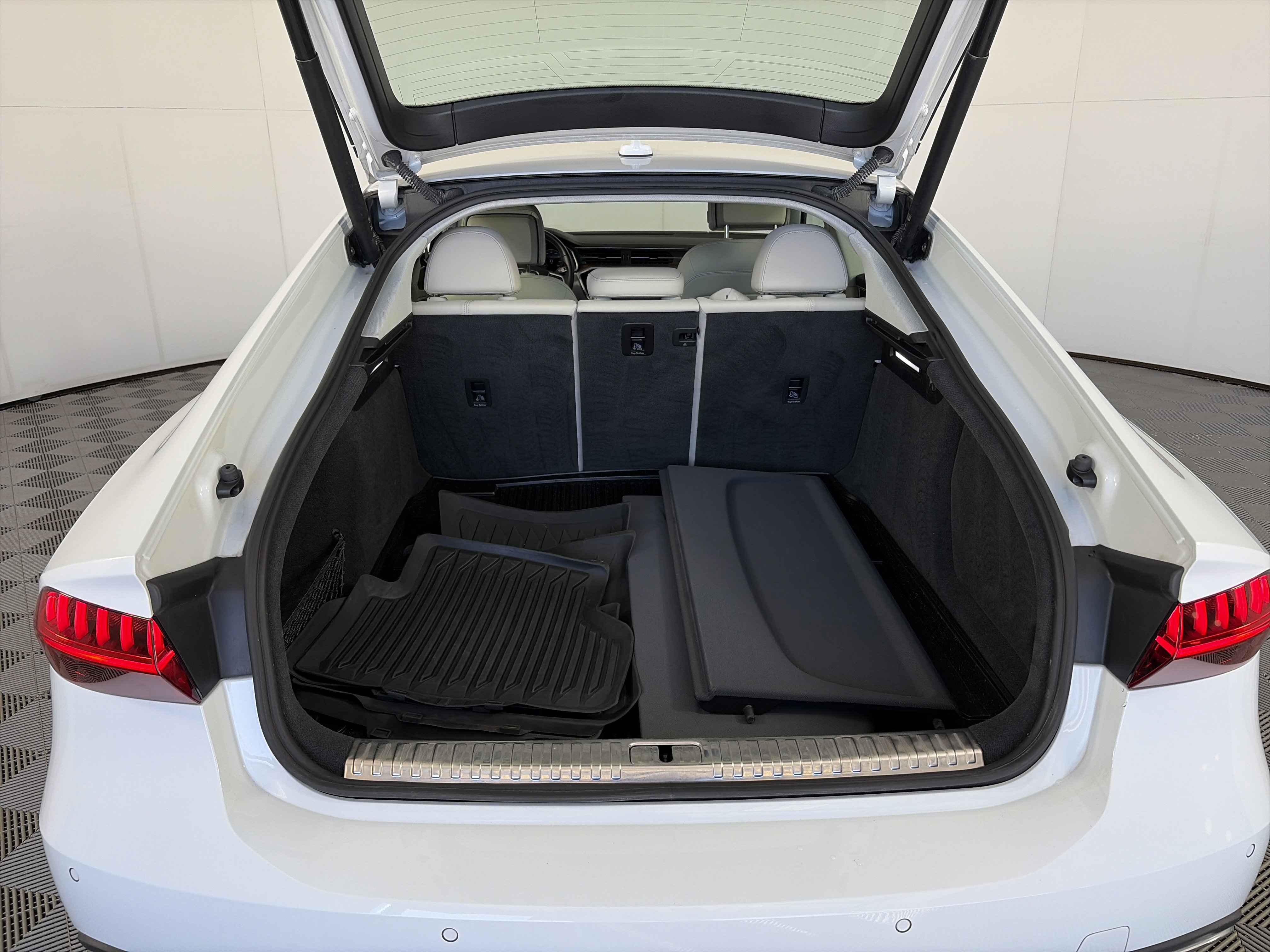 Used 2023 Audi A7 3.0T Premium Plus w/ Premium Plus image 14