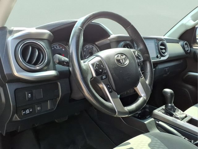 Used 2022 Toyota Tacoma SR5 AWD/4WD image 13