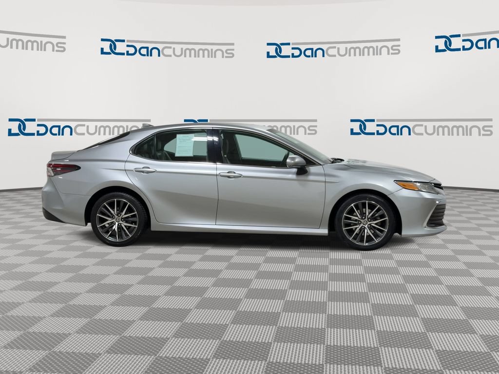 Used 2021 Toyota Camry XLE AWD/4WD image 9