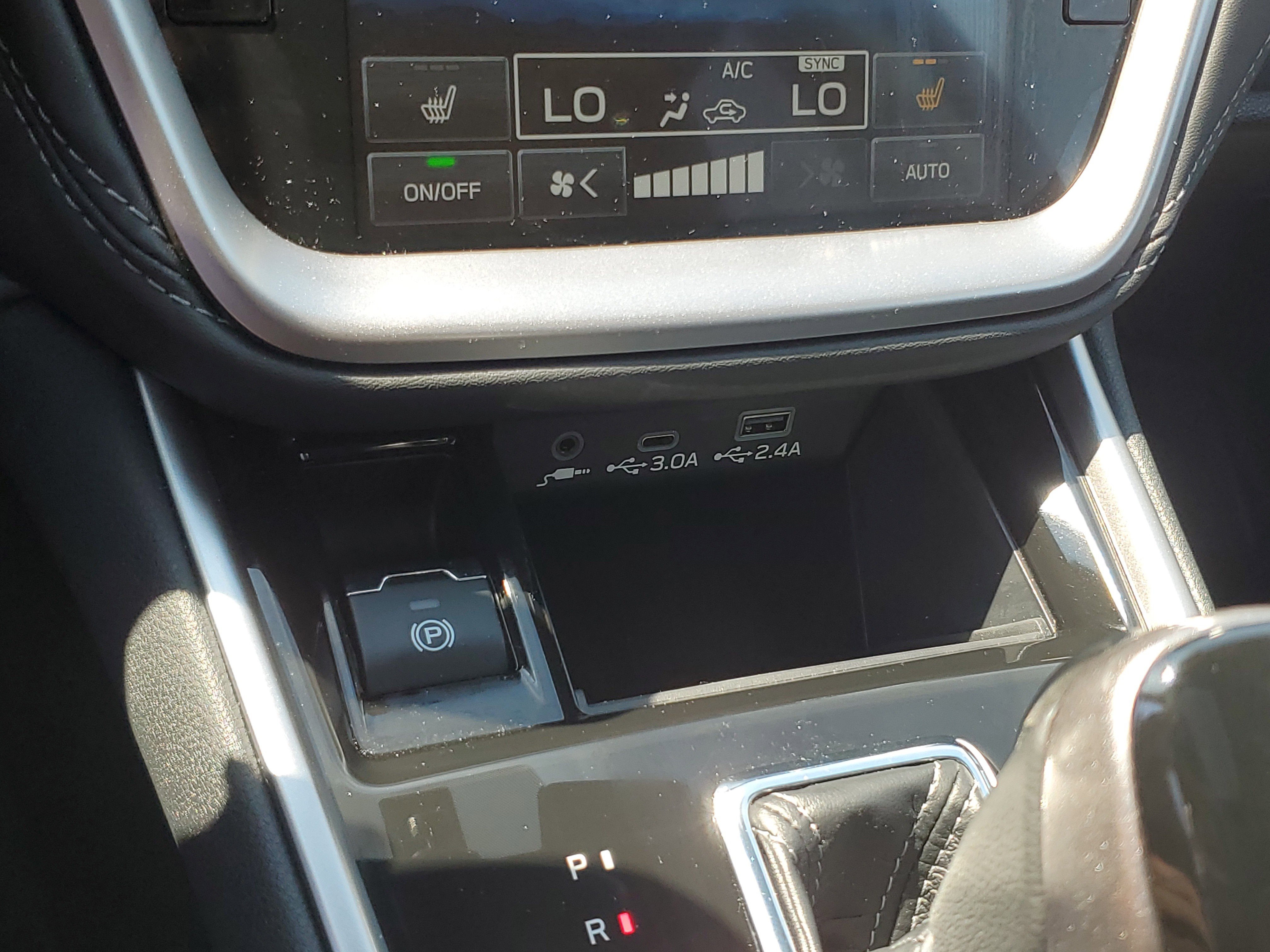 Used 2025 Subaru Outback Premium w/ Popular Package #1A image 28