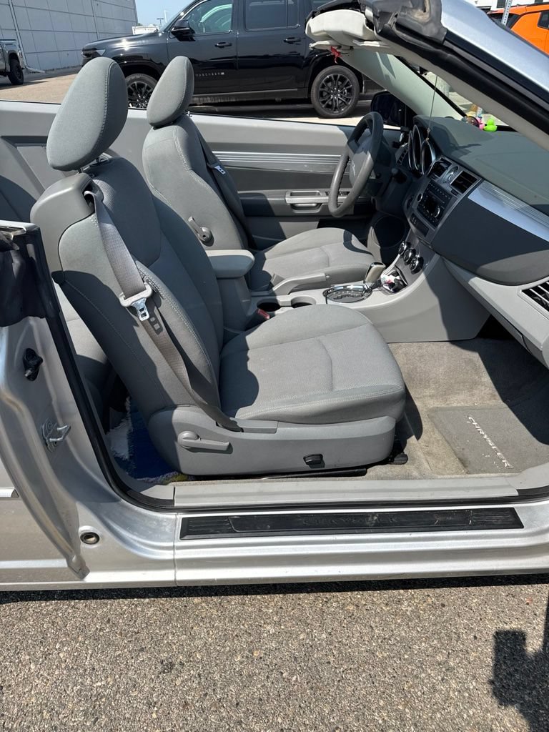 Used 2008 Chrysler Sebring Touring FWD image 12